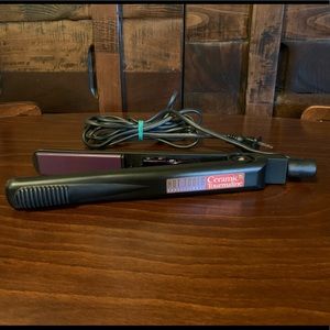 Hot Tools 1” Ceramic Flat Iron